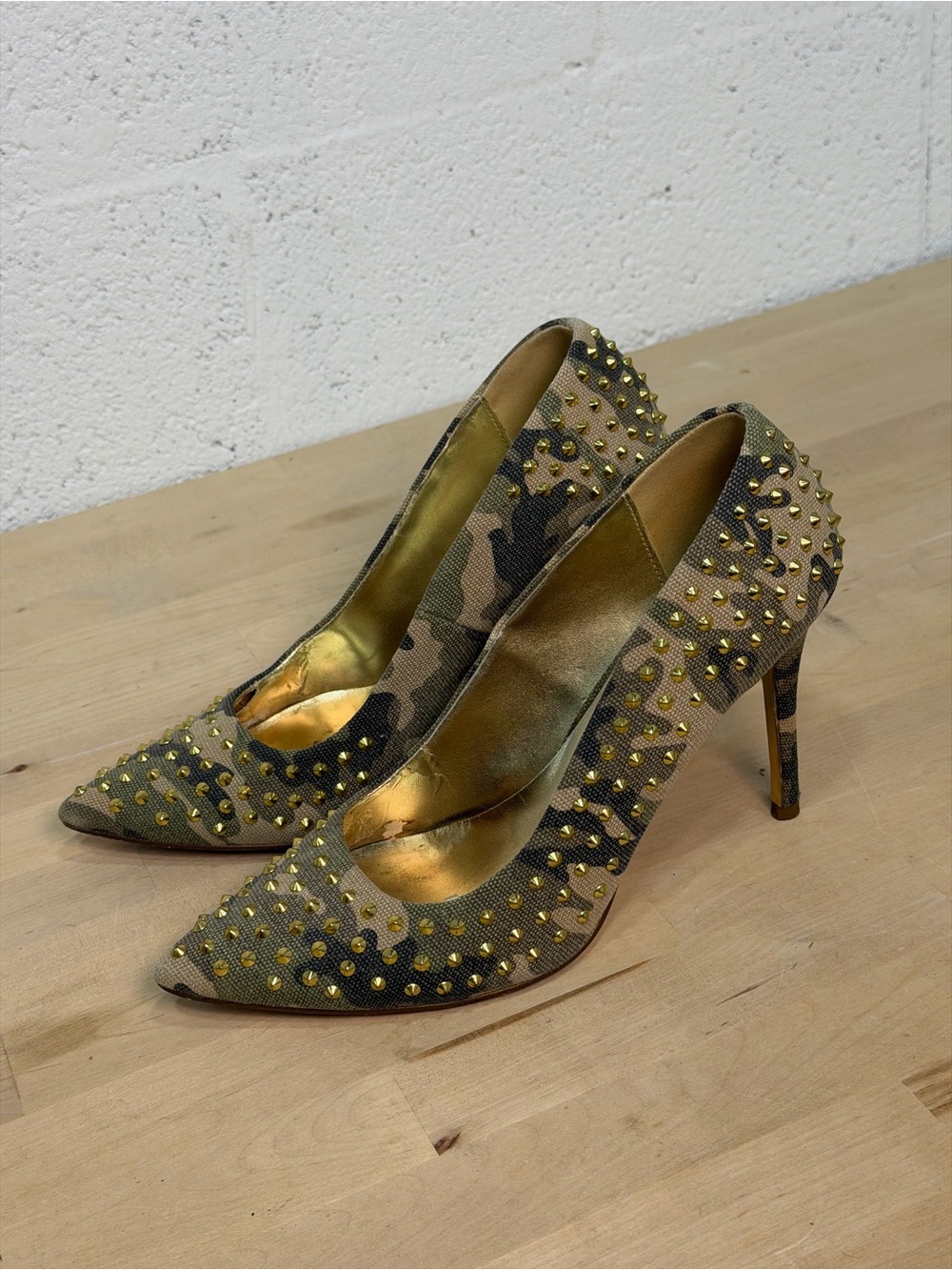 Camouflage Studded Pointed-Toe High Heels - Olive